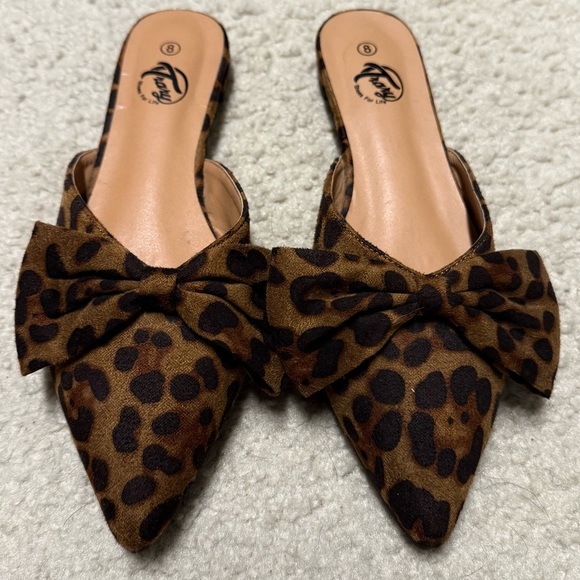 Trary Brown Leopard Bow Mules - Picture 1 of 4